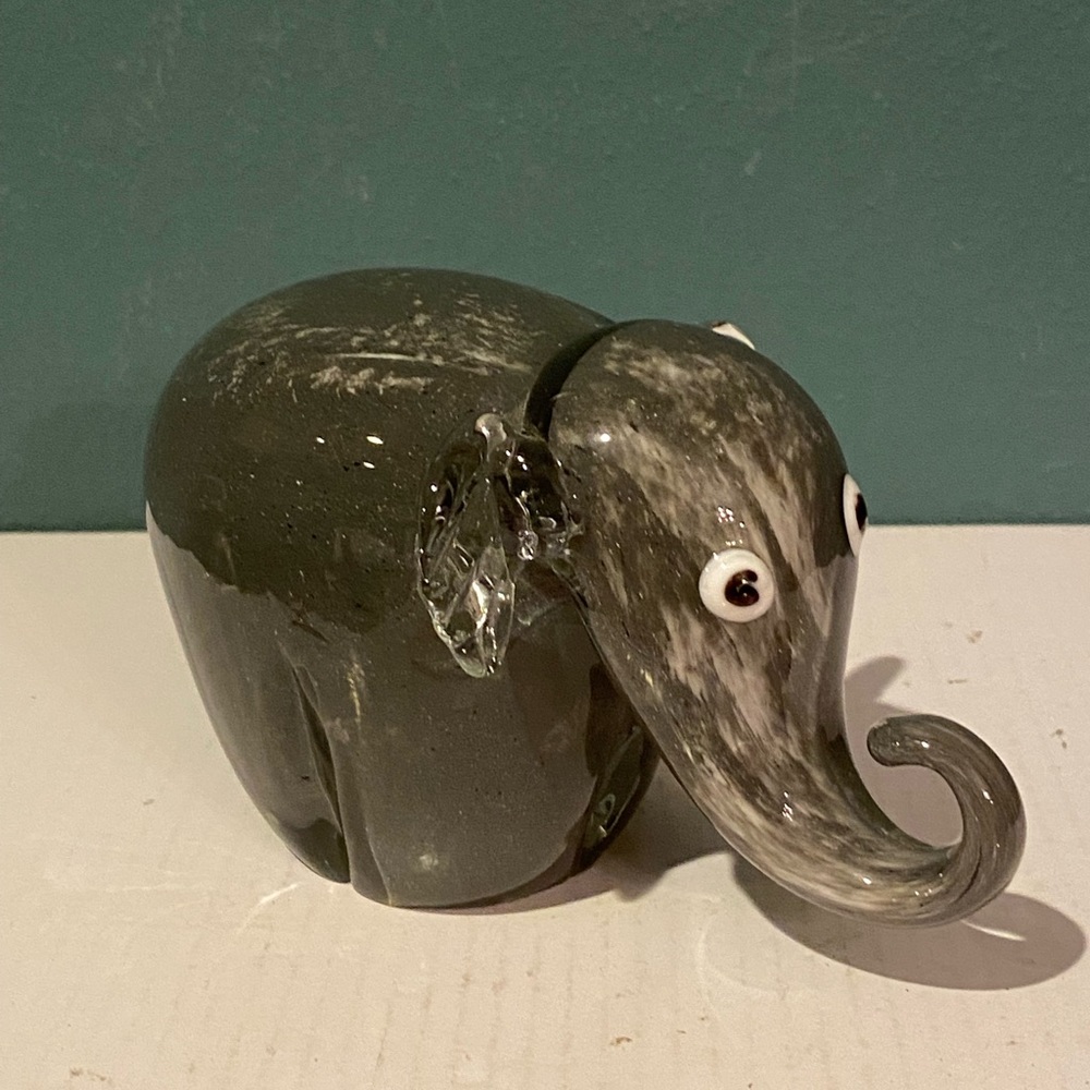 Art Glass Elephant Figurine Paper Weight